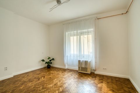 Eladó Lakás 1113 Budapest 11. kerület Eladó azonnal költözhető garzonlakás a Karolina úton