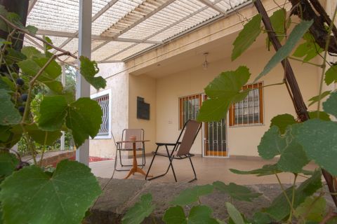 Kiadó Ház 1147 Budapest 14. kerület Alsórákos legjobb részén 6 szobás ház  hatalmas saroktelken!