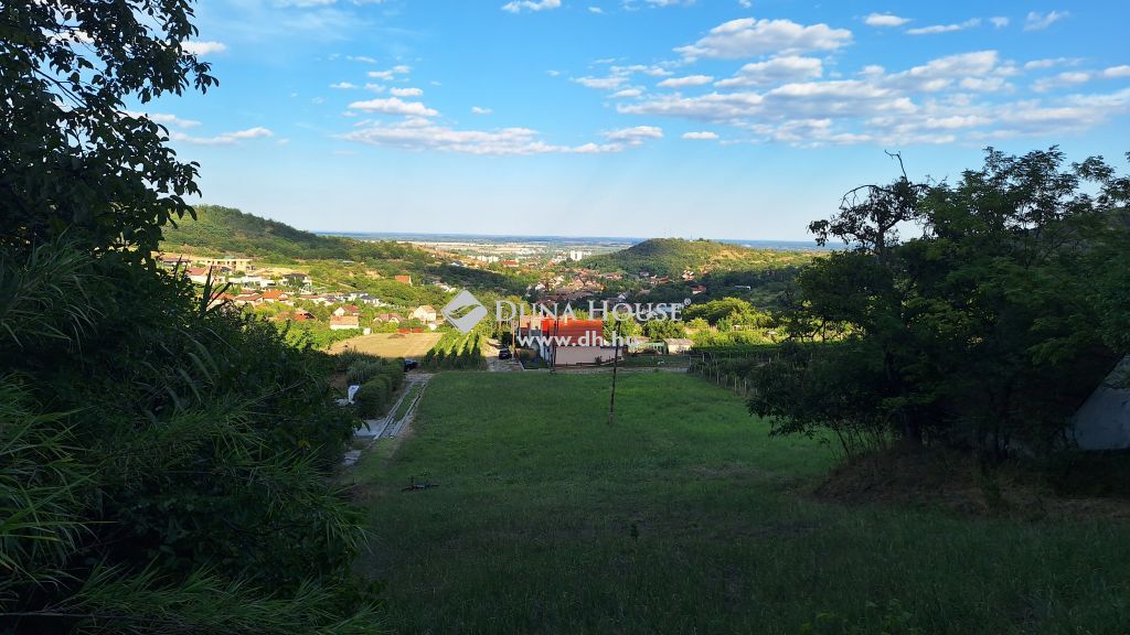7100 Szekszárd — 1/3