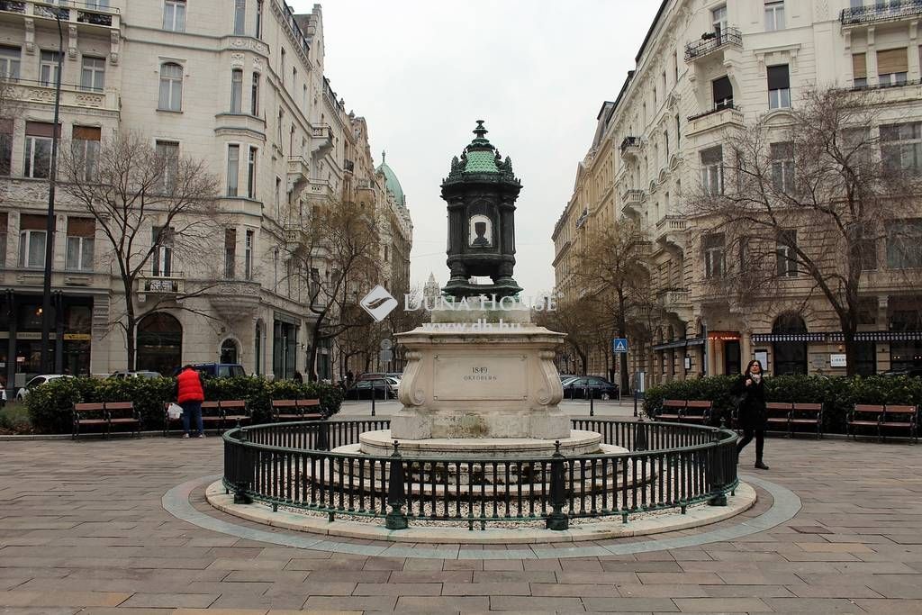 1054 Budapest 5. kerület — 1/4