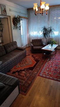 Eladó Lakás 6000 Kecskemét , Kecskemét belvároshoz közeli 2 szobás retro kincs