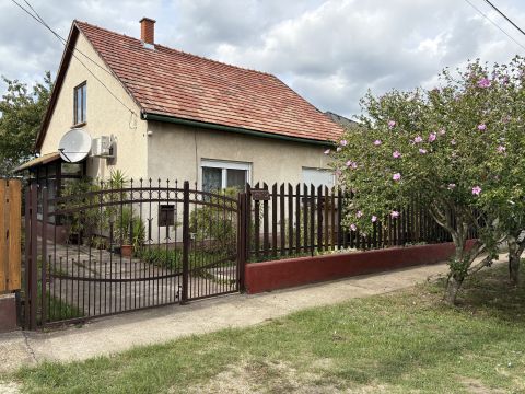 Eladó Ház 2360 Gyál 