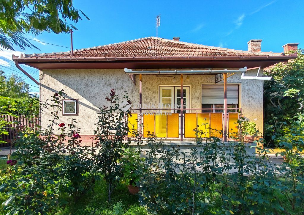 5630 Békés , Frekventált részen, Teleky utcában. — 1/31