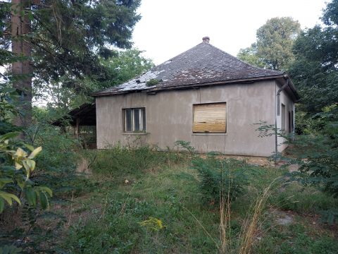 Eladó Ház 2135 Csörög 