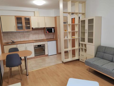 Kiadó Lakás 7632 Pécs 