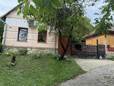 Eladó Ház 2517 Kesztölc 
