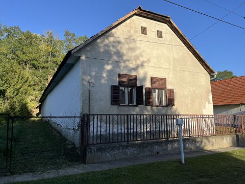 Eladó Ház 7071 Szakadát 