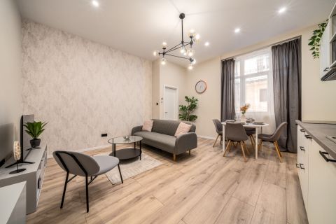 Eladó Lakás 1074 Budapest 7. kerület , KÖRÚTTÓL 5 perc sétára - nappali+2 hálós, PRÉMIUM lakás!