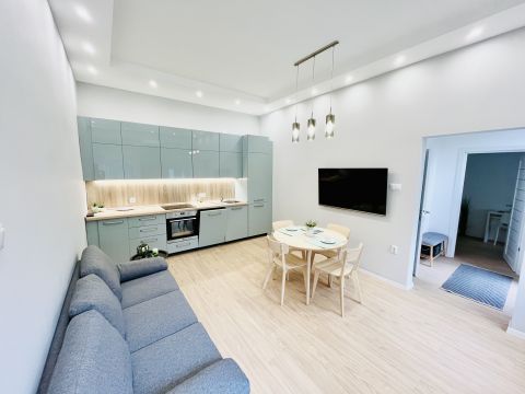 Eladó Lakás 1122 Budapest 12. kerület , Városmajornál, Maros utcában,  3 szobás újszerű lakás