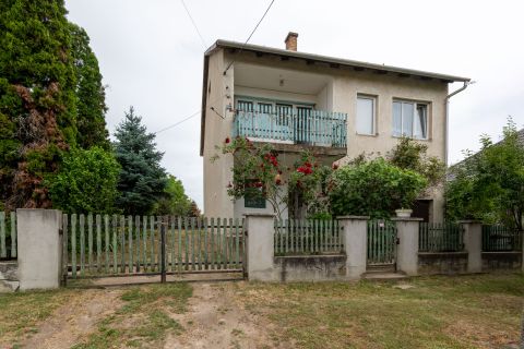 Eladó Ház 8085 Vértesboglár 