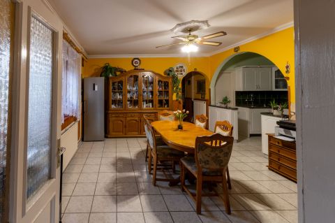 Eladó Ház 7000 Sárbogárd 