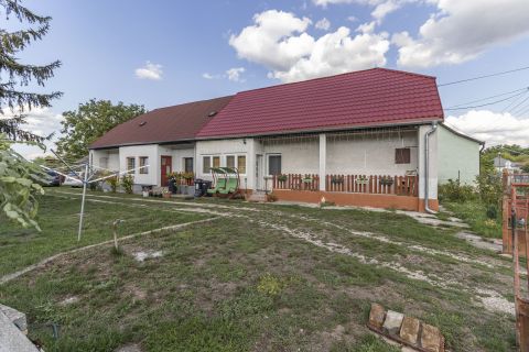 Eladó Ház 8145 Nádasdladány 