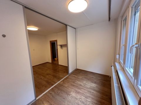Eladó Lakás 1041 Budapest 4. kerület Világos, klímás lakás Újpest Városközpontnál