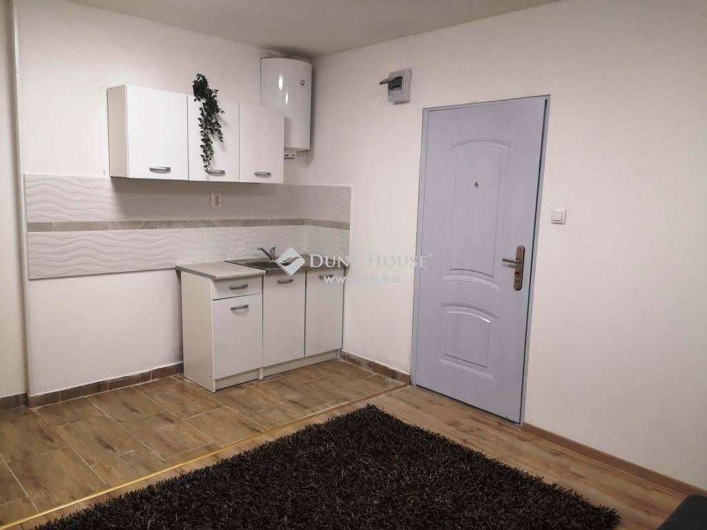 1034 Budapest 3. kerület — 1/10
