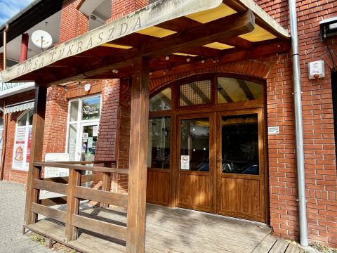 Eladó Üzlethelyiség 7570 Barcs 