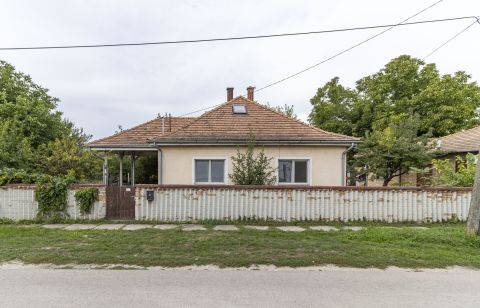 Eladó Ház 8132 Lepsény 