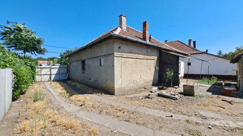 Eladó Ház 5800 Mezőkovácsháza , 5800 Mezőkovácsháza, Vasútállomás