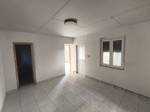 Eladó Ház 7200 Dombóvár , Tüskei városrészben