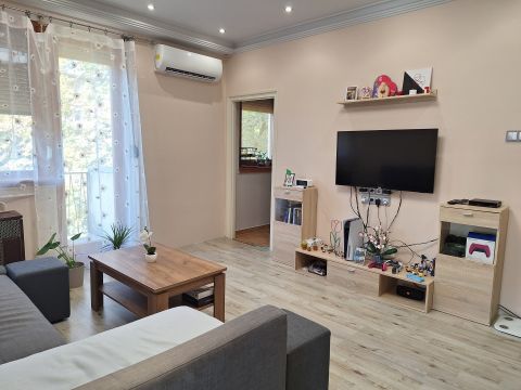 Eladó Lakás 6000 Kecskemét , REPTÉRI LAKÓTELEPEN 1.EMELETI FELÚJÍTOTT LAKÁS