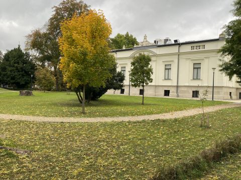 Eladó Iroda 9400 Sopron SOKOLDALÚ BEFEKTETÉSI LEHETŐSÉG SOPRONBAN!