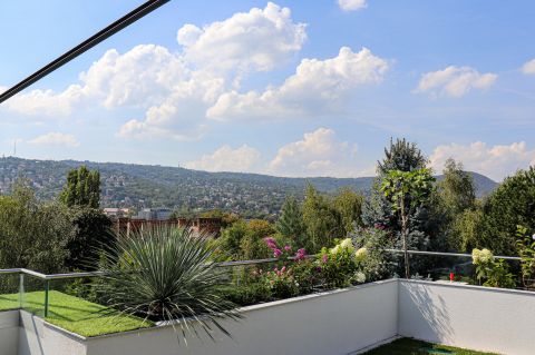 Kiadó Lakás 1022 Budapest 2. kerület Exkluzív lakóparkban luxus Penthouse lakás.