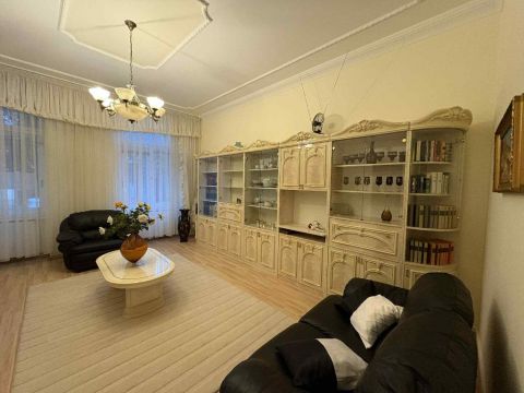 Eladó Lakás 8500 Pápa , 8500 Pápa, Belváros