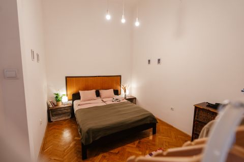 Eladó Lakás 1066 Budapest 6. kerület 