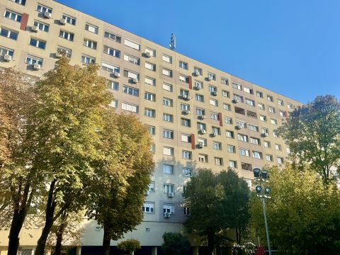 Eladó Lakás 1036 Budapest 3. kerület , Kiskorona utca