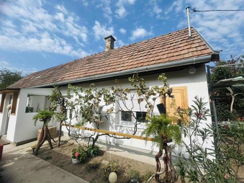 Eladó Ház 2225 Üllő 