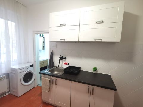 Eladó Lakás 2541 Lábatlan  