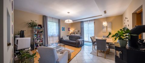 Eladó Lakás 2011 Budakalász Kertkapcsolatos lakás eladó Budakalászon.