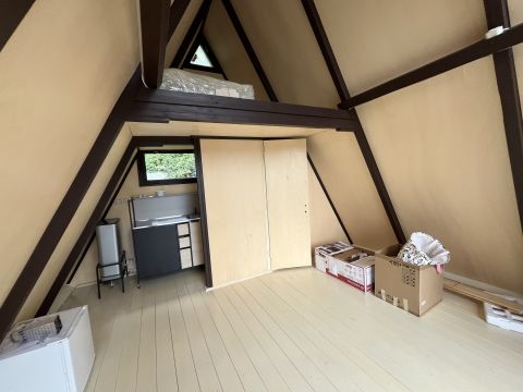 Eladó Ház 2458 Kulcs , Nosztalgia Panzió