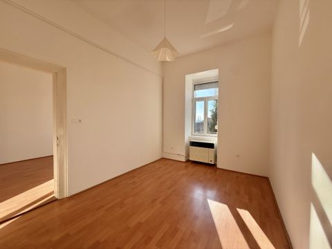 Eladó Lakás 7625 Pécs 