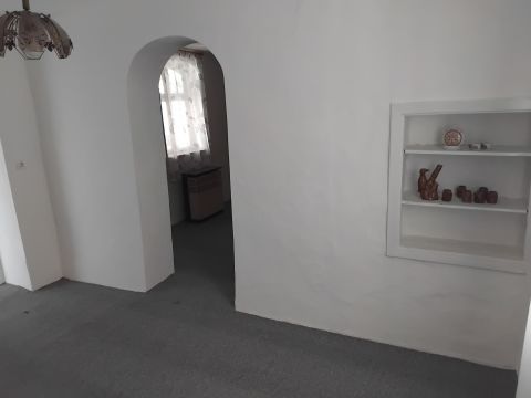 Eladó Ház 6000 Kecskemét Kecskeméten 2 szobás hangulatos kis otthon