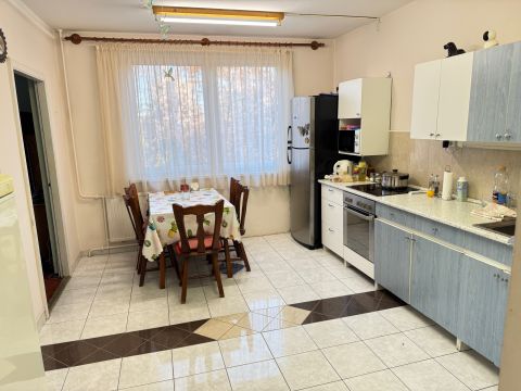 Eladó Lakás 4031 Debrecen , István úton, 3. emeleti 2 szobás lakás ELADÓ!