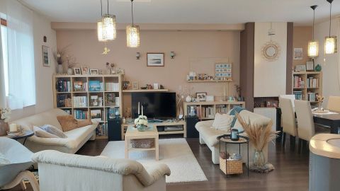 Eladó Lakás 9025 Győr Győr Pinnyéd városrészben sorházi lakás eladó! 