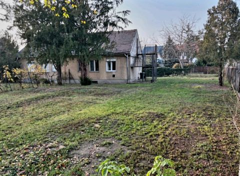 Eladó Ház 1141 Budapest 14. kerület , Álmos vezér udvar!