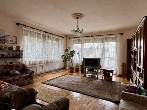 Eladó Ház 1162 Budapest 16. kerület 