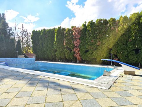 Eladó Ház 7677 Orfű , Orfűn 180 nm-es medencés családi ház