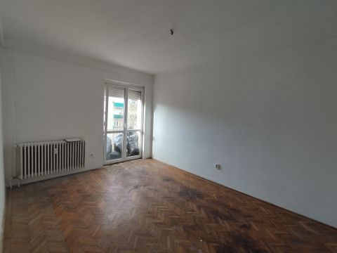 Eladó Lakás 2800 Tatabánya 