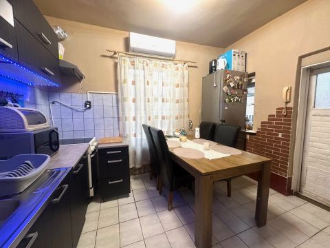 Eladó Lakás 1212 Budapest 21. kerület , Csepel Plázától pár sarokra eladó nagy teraszos lakás