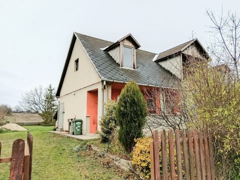 Eladó Ház 8085 Vértesboglár , Csendes utcéban