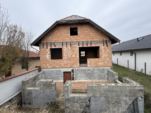 Eladó Ház 2038 Sóskút 