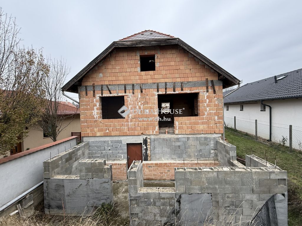 2038 Sóskút — 1/13