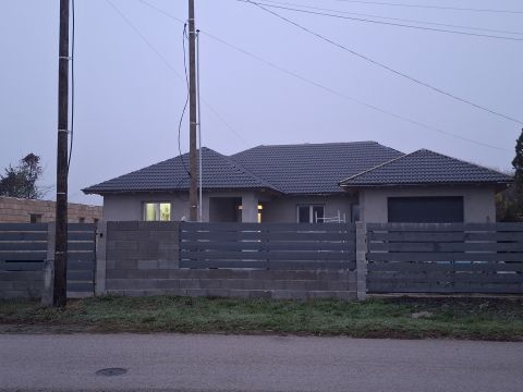 Eladó Ház 2760 Nagykáta 