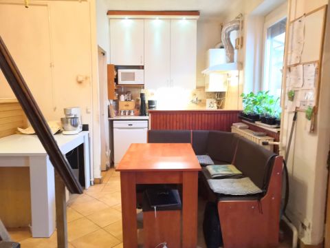 Eladó Ház 1152 Budapest 15. kerület , Rákospalotán, 3 lakásos udvar, nappali + 4 szoba, saját kert