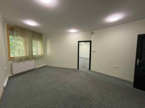 Kiadó Iroda 6000 Kecskemét A BELVÁROSBAN KIADÓ IRODASZOBA – 25 m²