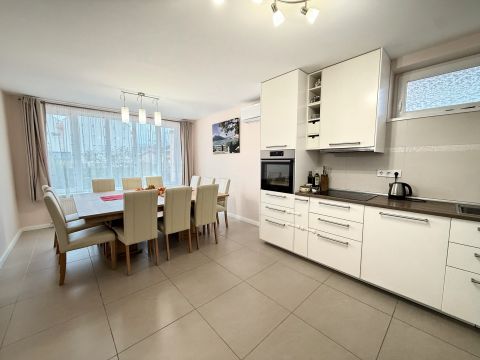 Eladó Ház 2481 Velence , Adria körút