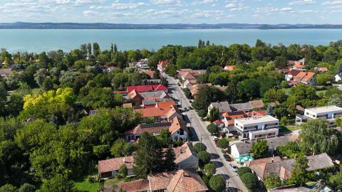 Eladó Ház 8624 Balatonszárszó , Újépítésű Ikerház eladó Balatonszárszón 400 métertől a part
