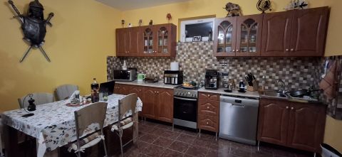 Eladó Ház 2330 Dunaharaszti , Dunaharasztin 2 kiváló állapotú ház egy áráért!